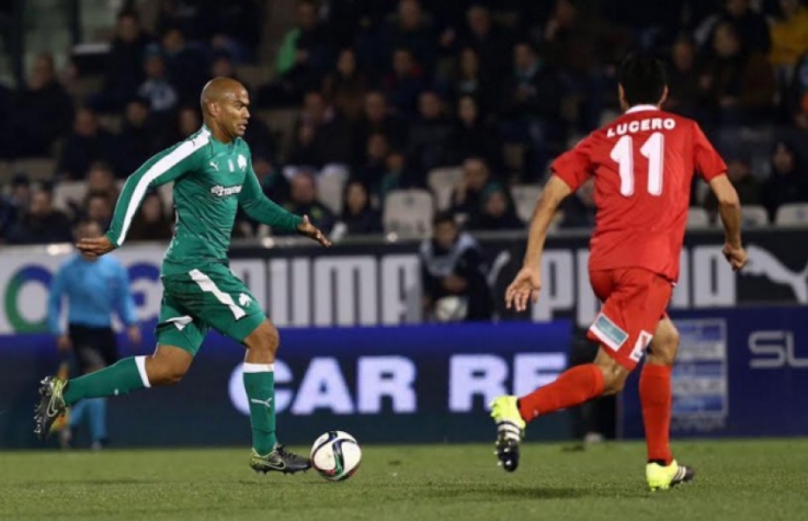 Rodrigo Moledo durante a vitória do Panathinaikos sobre o Atromitos Athinon neste domingo (Foto: Divulgação)