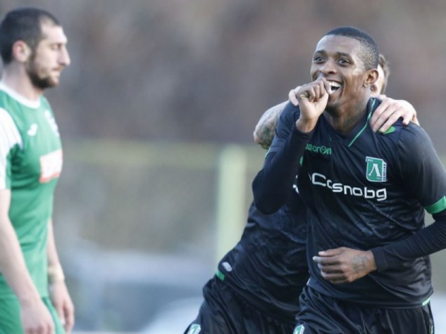 Cafu celebra gol na vitória do Ludogorets (Foto: Divulgação / Ludogorets)