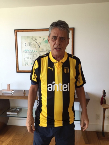 Chico Buarque - Peñarol (Foto: Reprodução / El Observador)