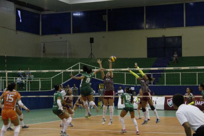 Fluminense e Cascavel se enfrentam pelas semifinais da Superliga B (Foto: Divulgação / Cascavel)