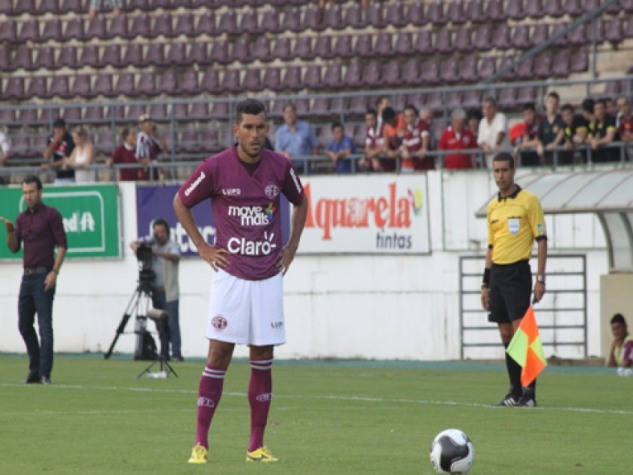 Fernando Gabriel espera grande jogo da Ferroviária neste sábado (Foto: Divulgação / Ferroviária)