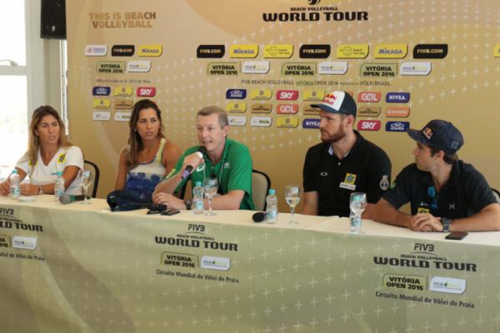 Maria Elisa, Lili, Fulvio Danilas, Alison e Bruno Schmidt (Foto: Matheus Vidal/CBV)
