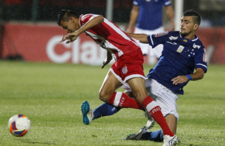 Cruzeiro venceu o Villa Nova em 2015, na Arena do Jacaré (Foto: Washington Alves/Light Press)