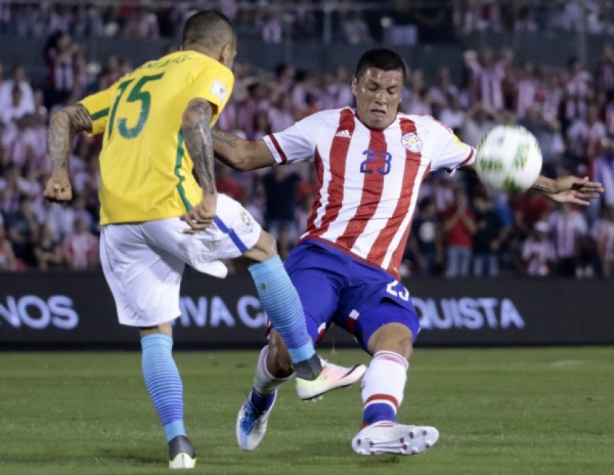 Ortiz saiu de campo no inÃcio do segundo tempo (Foto: Site oficial da APF)