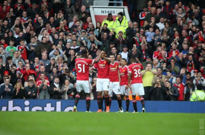 United venceu com um gol histórico de Martial (Foto: Reprodução/Twitter)