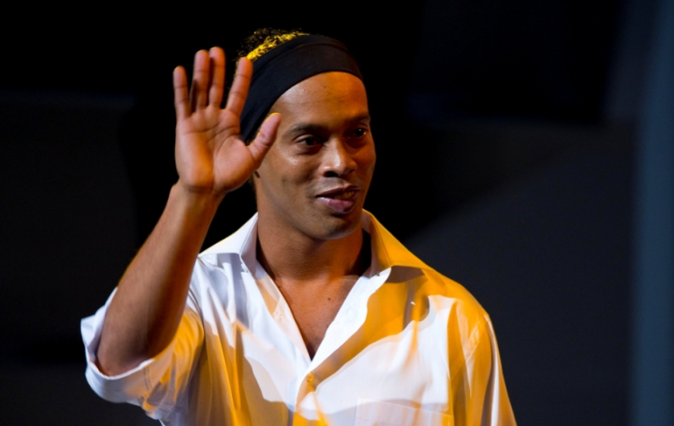 Ronaldinho atuará no futebol peruano (Foto: Alfredo Estrella/AFP)