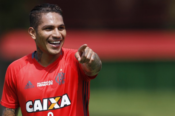 Guerrero foi alvo de brincadeiras dos companheiros (Gilvan de Souza /Flamengo)