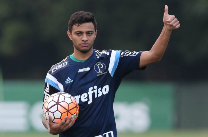 Cleiton Xavier tem treinado sem limitações (FOTO: Cesar Greco/Palmeiras)