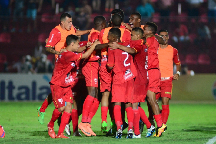 Torcedores poderão acompanhar ao jogo através de telão no estádio em Osasco (foto: Renato Silvestre/ZOPRESS)