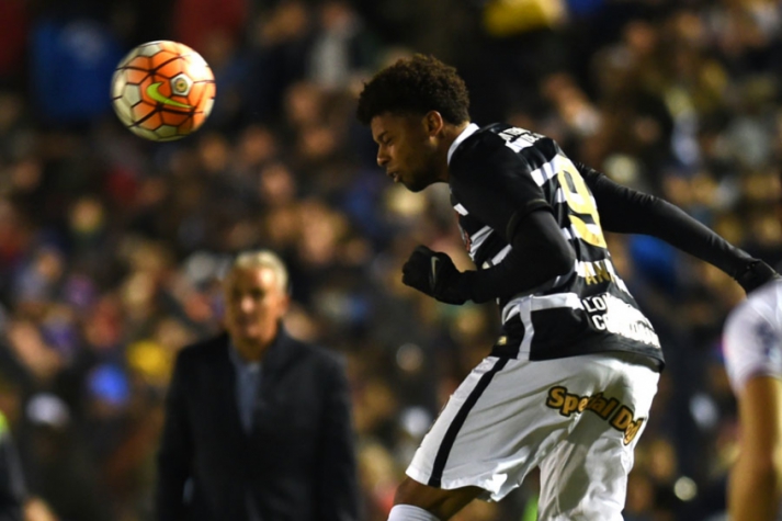 Em jogo 'gelado' Corinthians e Nacional empatam sem gols