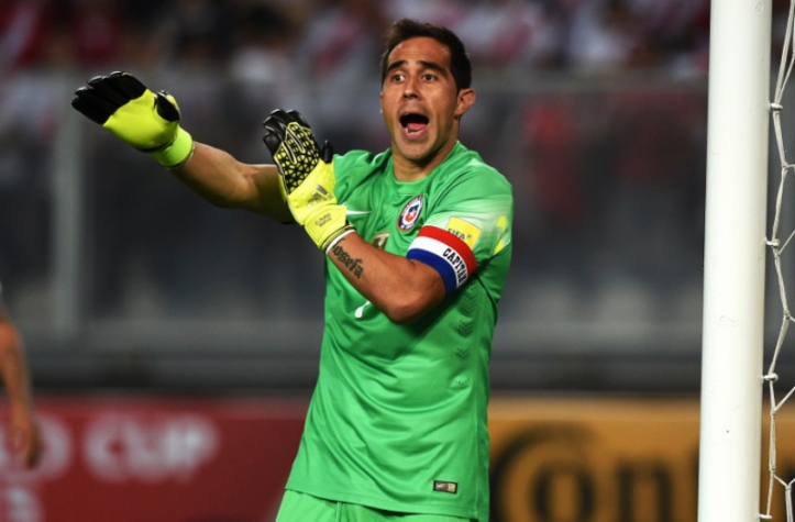 O goleiro Bravo é um dos principais nomes da boa seleção do Chile