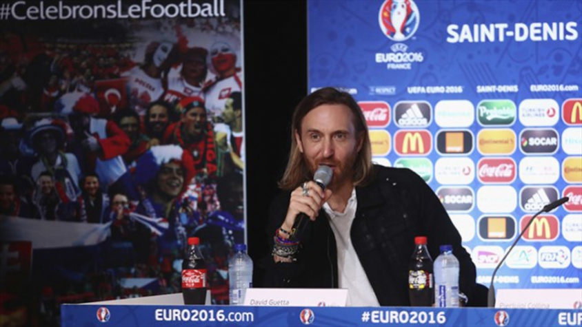 Coferencia UEFA com David Getta