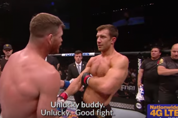 Michael Bisping nocauteou Luke Rockhold no primeiro round