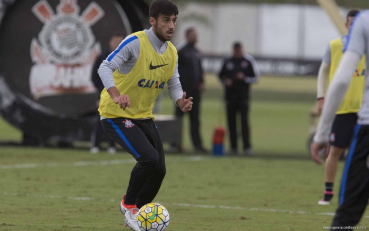 Camacho ainda não entrou em campo pelo Corinthians (Foto: Daniel Augusto Jr)