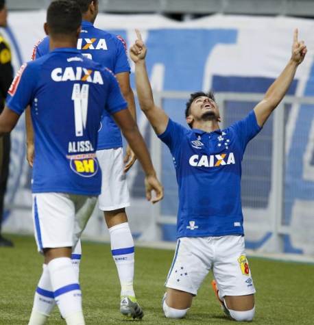 Willian, atacante do Cruzeiro (Foto: Washington Alves/Light Press/Divulgação/Cruzeiro)
