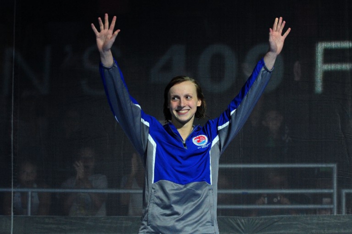 Katie Ledecky é dona de nove títulos mundiais e um ouro olímpico, conquistado com 15 anos (Foto: AFP)
