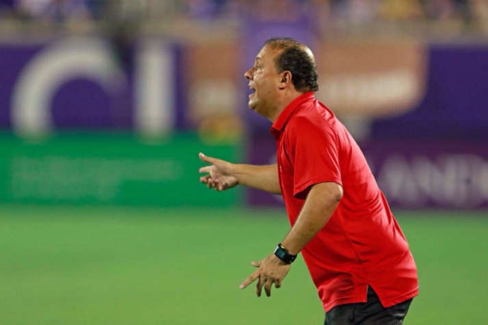 Caio Zanardi da instruções no jogo do Fort Lauderdale Strikers (Foto: Reprodução / Instagram Fort Lauderdale Strikers)