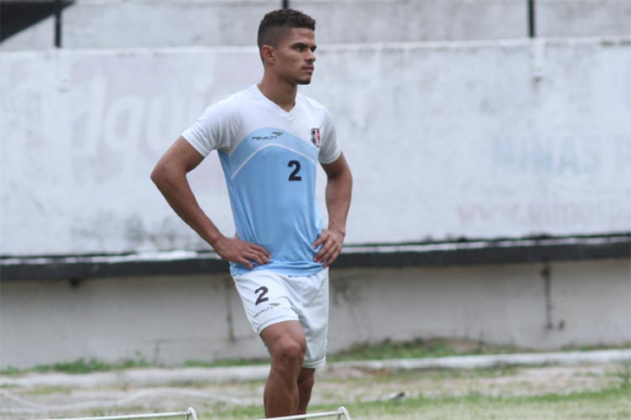 Lucas Ramon dispensado pelo Santa Cruz