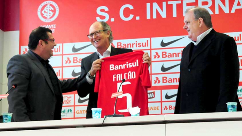Apresentação do Falcão no Internacional