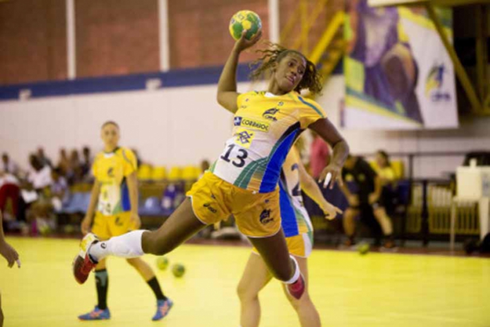 Handebol - Tamires Morena Araujo (foto:Divulgação)