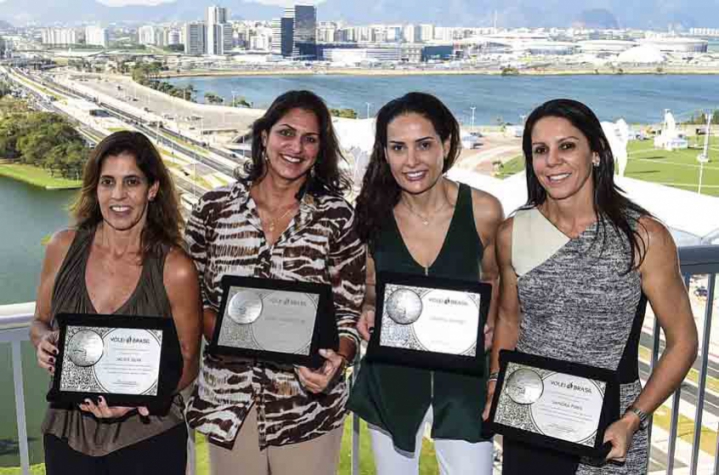Da esq para a dir Jackie, Mônica, Adriana e Sandra Pires