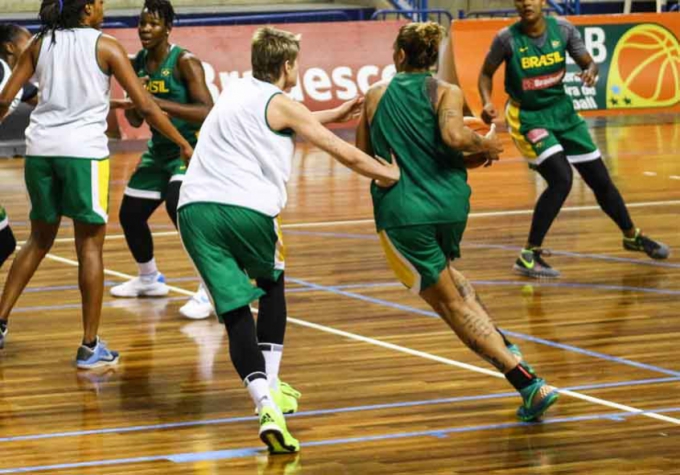 Érika e Nádia - Pivôs da Seleção Brasileira