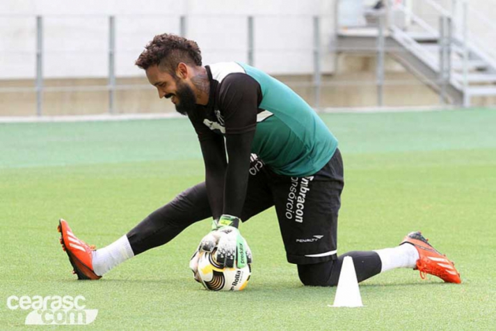 De olho em evolução do Ceará, Douglas espera que parada na Série B ajude elenco alvinegro a crescer na temporada