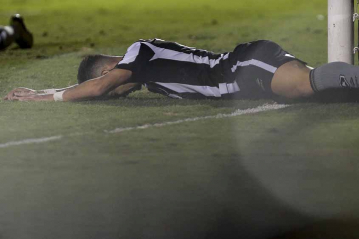Ponte Preta x Botafogo (Foto:Ale Cabral/LANCE!Press)