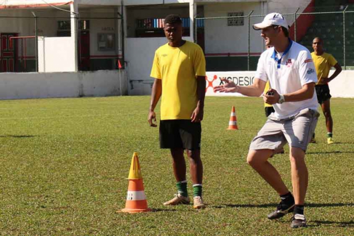 Portuguesa Santista e Desportivo Brasil dividem a liderança do Grupo 8 na segunda fase