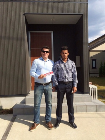 Empresário Leonardo Mello e Ramon Lopes, atacante do Vegalta Sendai (Foto: Arquivo pessoal)