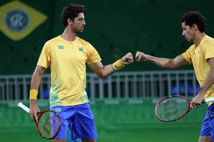 Thomaz Bellucci e Andre Sá (Foto:Cristiano Andujar/AGIF)