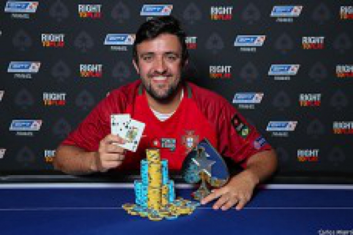 André Akkari faturou evento beneficente no EPT de Barcelona