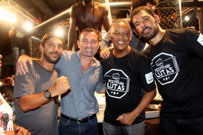 Daniel Quiroga, Giovani Decker, Celso Athayde e Rodrigo Minotauro durante a 1ª edição do FLC, na Cufa