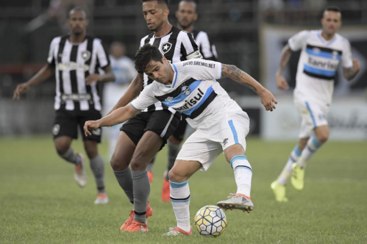 Botafogo x Grêmio - Henrique