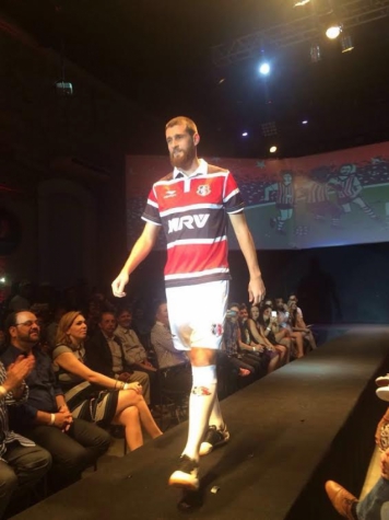 Santa Cruz lança novo uniforme