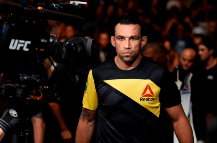 Fabricio Werdum venceu Travis Browne na decisão dos juízes