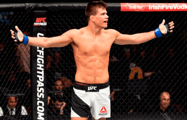 Mickey Gall finalizou rápido CM Punk no UFC 203