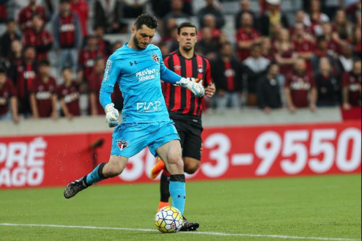 Denis - Atlético-PR x São Paulo