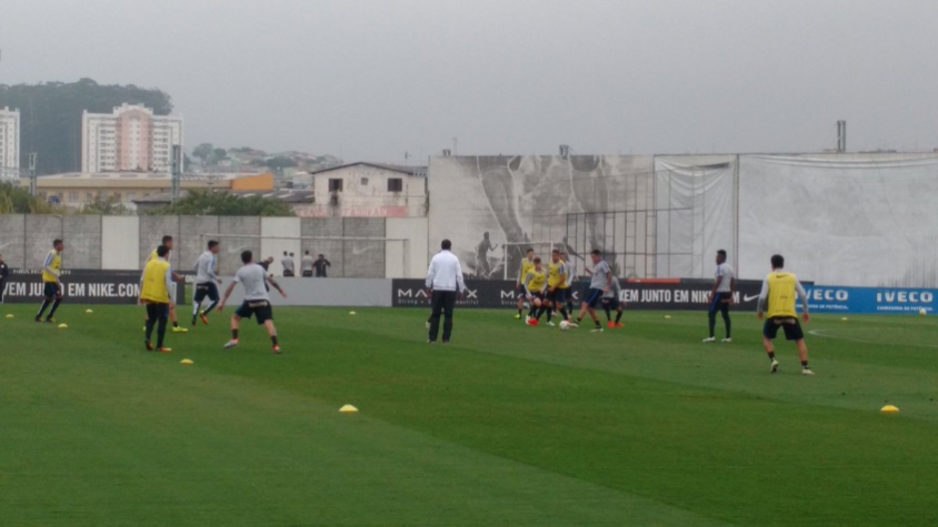 Timão volta a treinar com novidades e reunião de diretoria com elenco