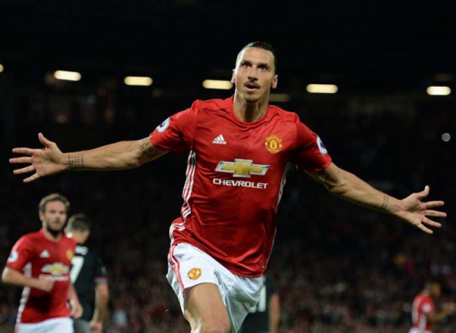Ibrahimovic acertou com o Manchester United e já é um dos grandes destaques do time em 2016