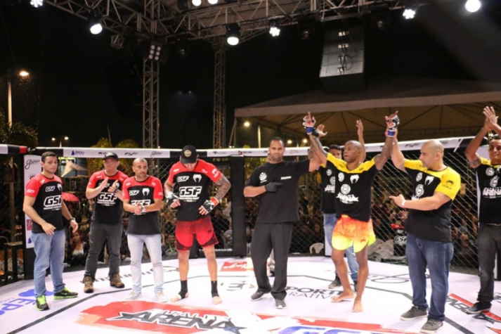 Wendell Negão derrota Júlio César Merenda no duelo principal do Fatality Arena vs GSF