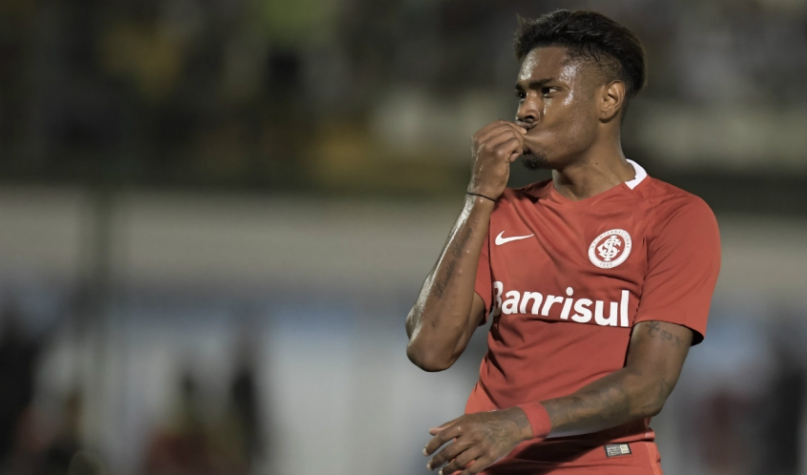 Vitinho - Botafogo x Internacional