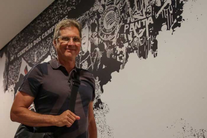 Após estreia, Oswaldo exalta postura do Timão e diz que manterá Walter 