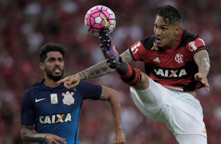 Guerrero ainda crê em Flamengo campeão e crava: 'Palmeiras vai cair'