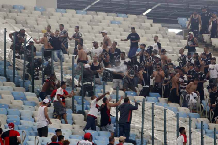 Flamengo x Corinthians - Briga