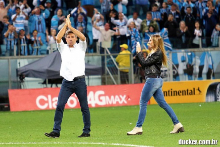 Filha de Renato Gaúcho, Carol Portaluppi comemora classificação do Grêmio