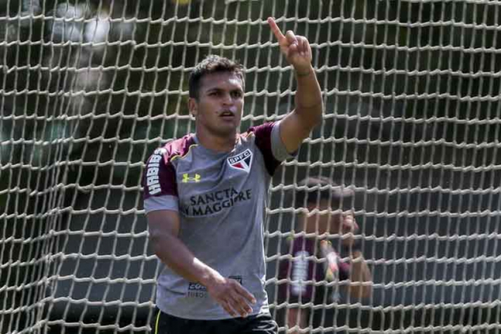 Treino São Paulo no CT da Barra Funda - Robson