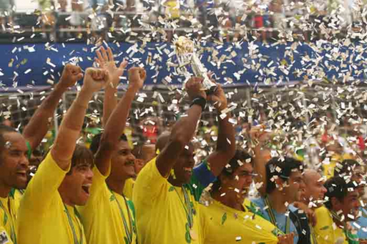 Beach Soccer - Há dez anos, Brasil conquistava o primeiro título da Copa do Mundo FIFA