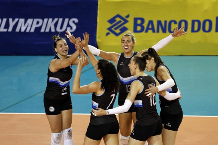 Superliga Feminina - Em casa, Pinheiros vence o Camponesa/Minas e alcança primeira vitória