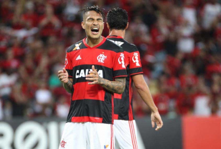 Flamengo 2 x 2 Corinthians - Gol impedido de Guerrero